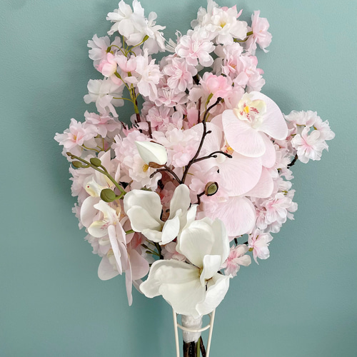 桜のブーケ桜、胡蝶蘭、マグノリア、クラッチブーケ、完成ブーケ、和装