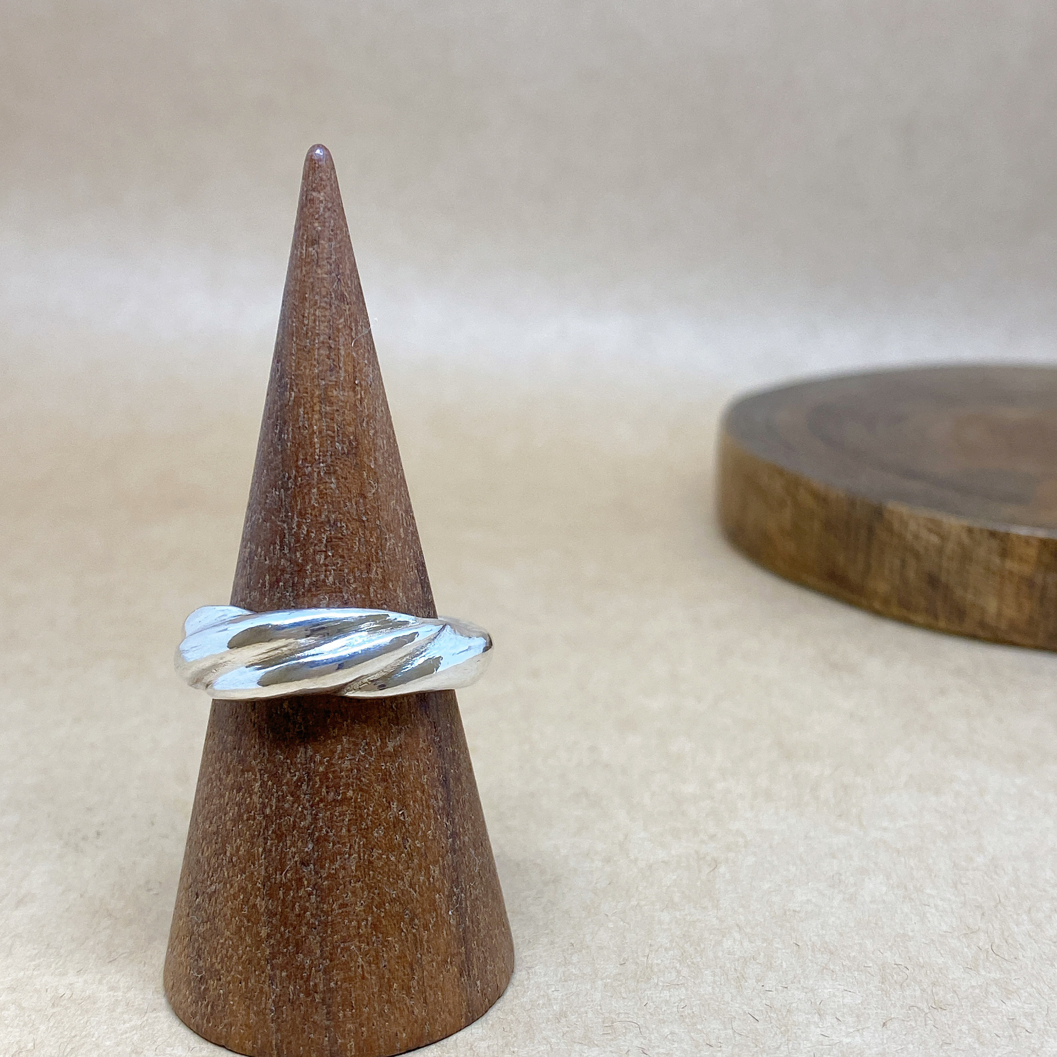 シルバーアクセサリー　指輪　リング　シルバーリング　個性的　シンプル　カジュアル　ユニセックス　メンズ