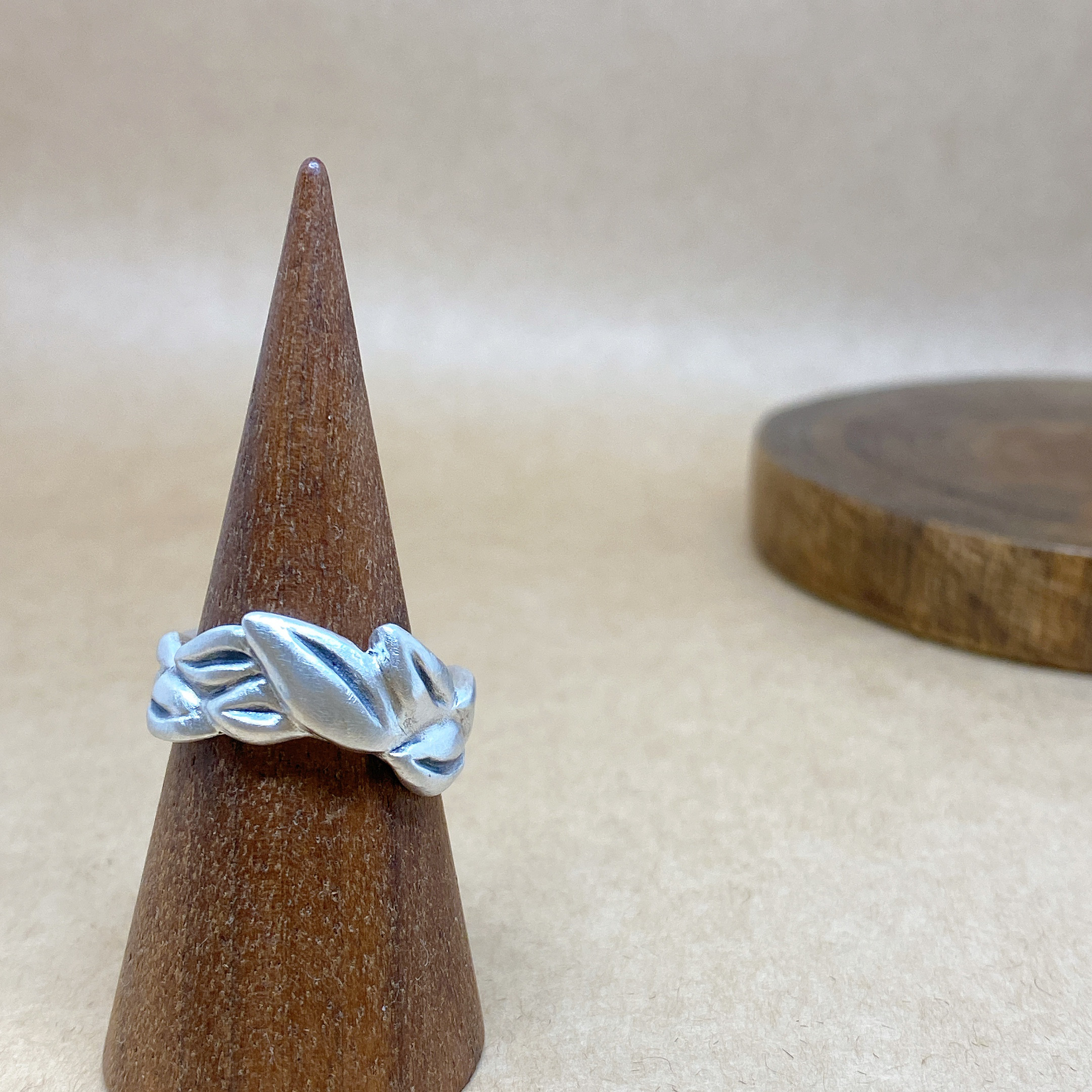 シルバーアクセサリー　指輪　リング　シルバーリング　個性的　シンプル　カジュアル　ユニセックス　メンズ