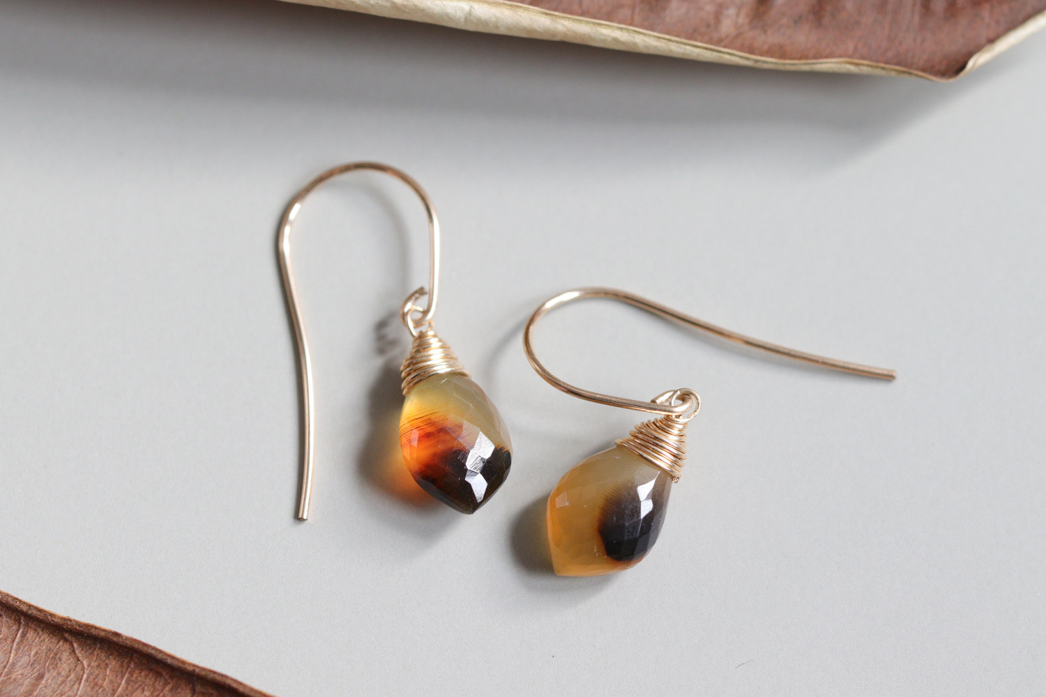 一点もの｜優しいナチュラルカラー｜モンタナアゲートのピアス｜14kgf