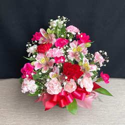 受注制作【母の日】お花たっぷりのカーネーションリース 33cm