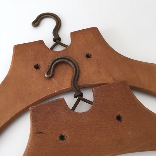 アンティーク木製ハンガー ナチュラルハンガー 無垢材 模様替え 新生活