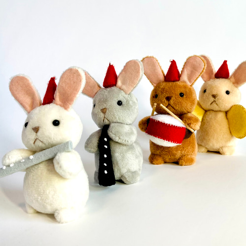 音楽隊のうさぎ 【うさぎの色と楽器が選べるセミオーダー