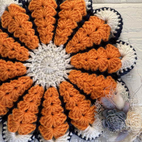 お花の座布団☆手編み/かぎ針編み/お花/おざぶ/座布団/レトロ