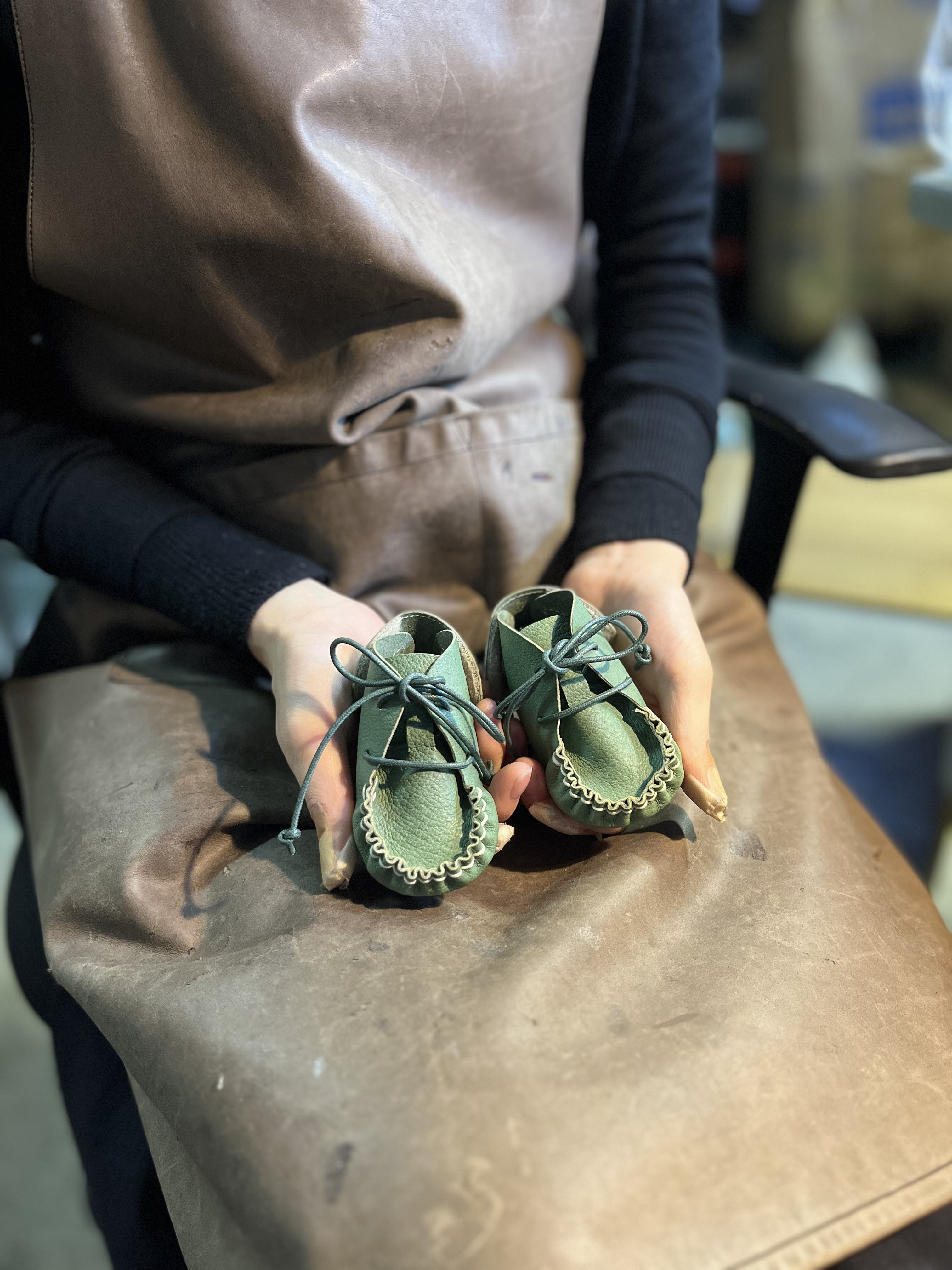 ファーストシューズ〝だっこちゃん〟グリーン　※クリアケースと紐が付きます