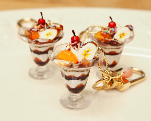 食品サンプル まいづる 実物大 スペシャル チョコ バナナ パフェ グラス付き 食品サンプル まいづる 実物大 スペシャル チョコ バナナ パフェ