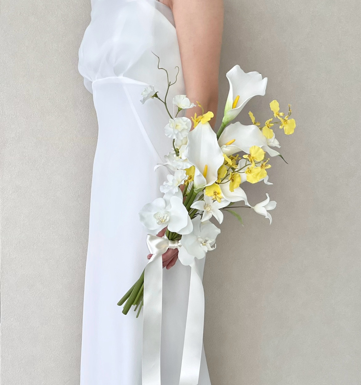 イエロー×ホワイト♪アームブーケ ウェディングブーケ  アーティフィシャルフラワー ブートニア付き