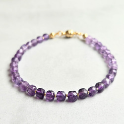 《再販×8》SUS316L◆2月誕生石・アメジストのキューブブレスレット◆「愛の守護石・誠実・心の平和」 1枚目の画像