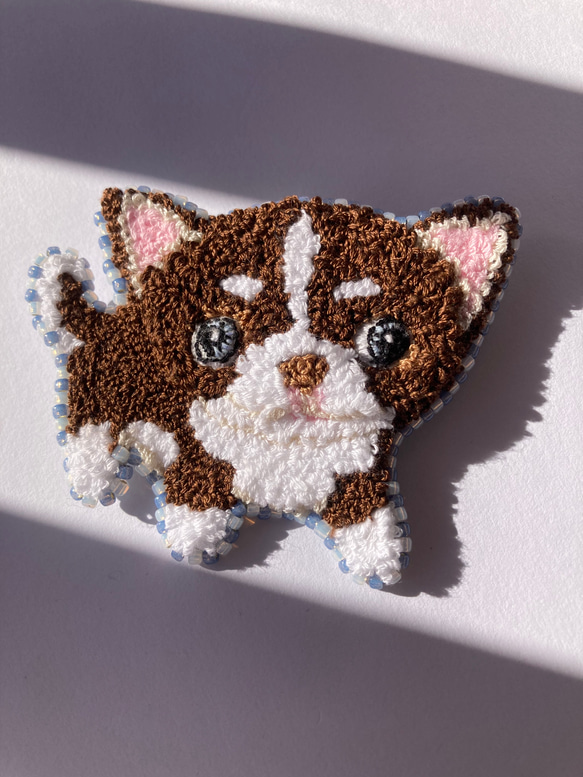 チョコタン チワワ 子犬✳︎パンチニードルブローチ ブローチ luvrish
