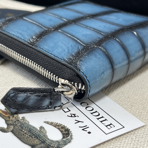 一枚革 珍しい最高級透き通る青クロコダイル財布 YKK ワニ革 鰐 一枚革 珍しい最高級透き通る青クロコダイル財布 YKK ワニ革 鰐