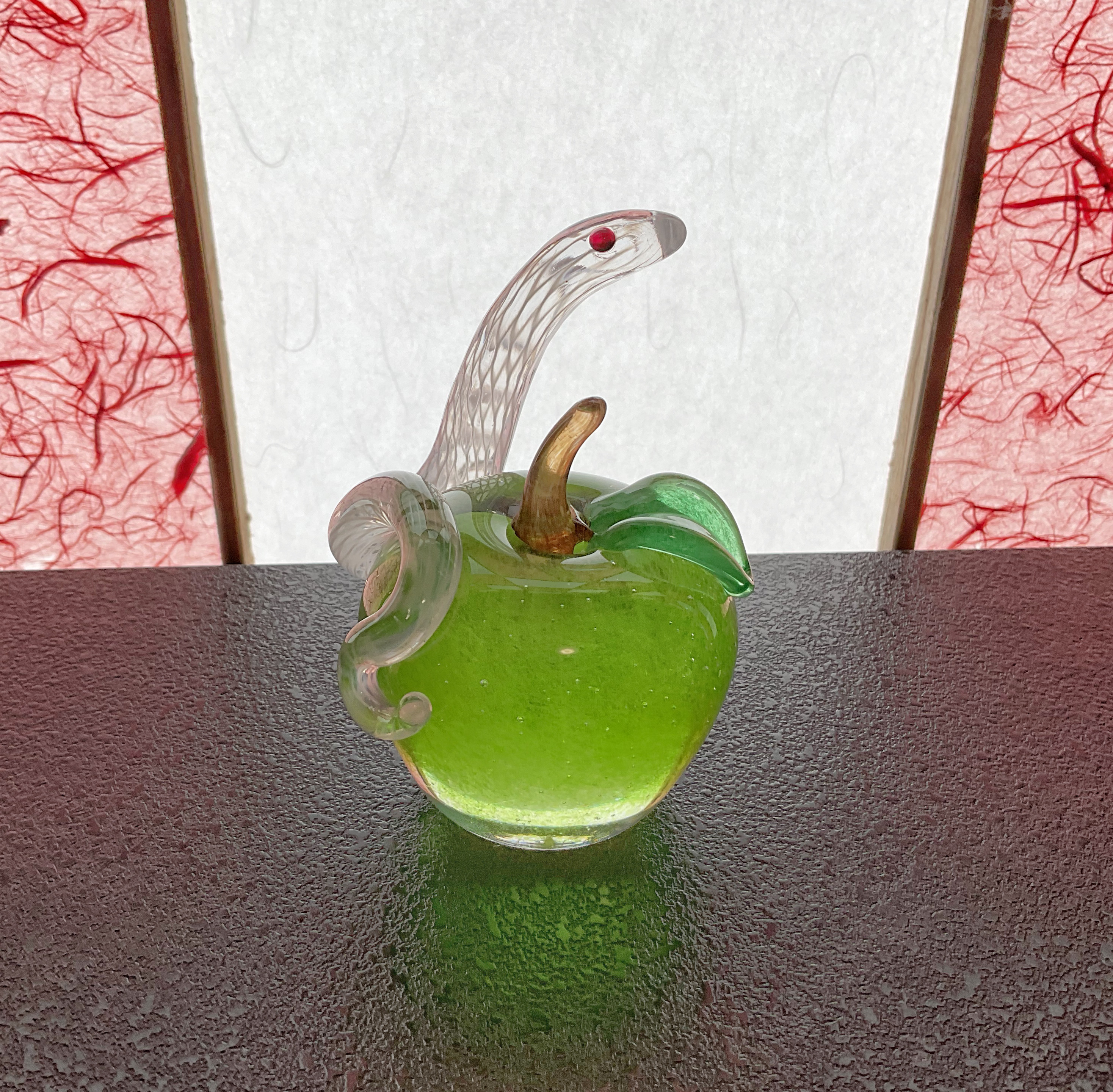 リンゴと蛇(青リンゴ)