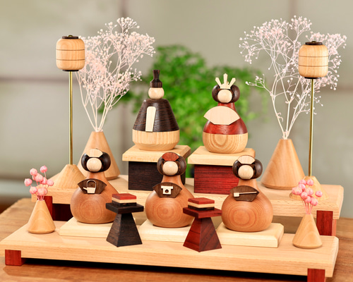 無垢材のひな段飾り 桃の節句 おひな様 三人官女 真鍮 ひな人形木製