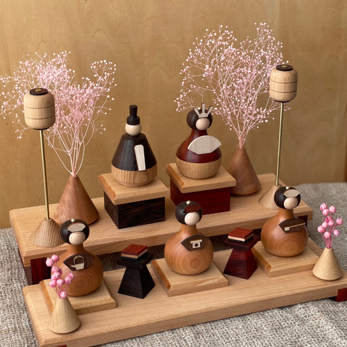 無垢材のひな段飾り 桃の節句 おひな様 三人官女 真鍮 ひな人形木製