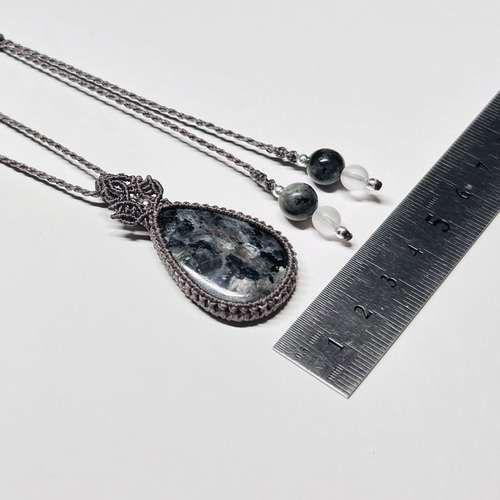 2057 ♡ラルビカイト&フロスト水晶天然石♡マクラメネックレス