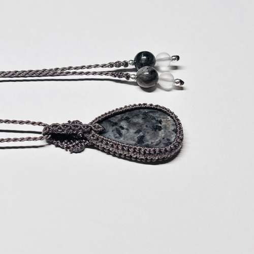 2057 ♡ラルビカイト&フロスト水晶天然石♡マクラメネックレス