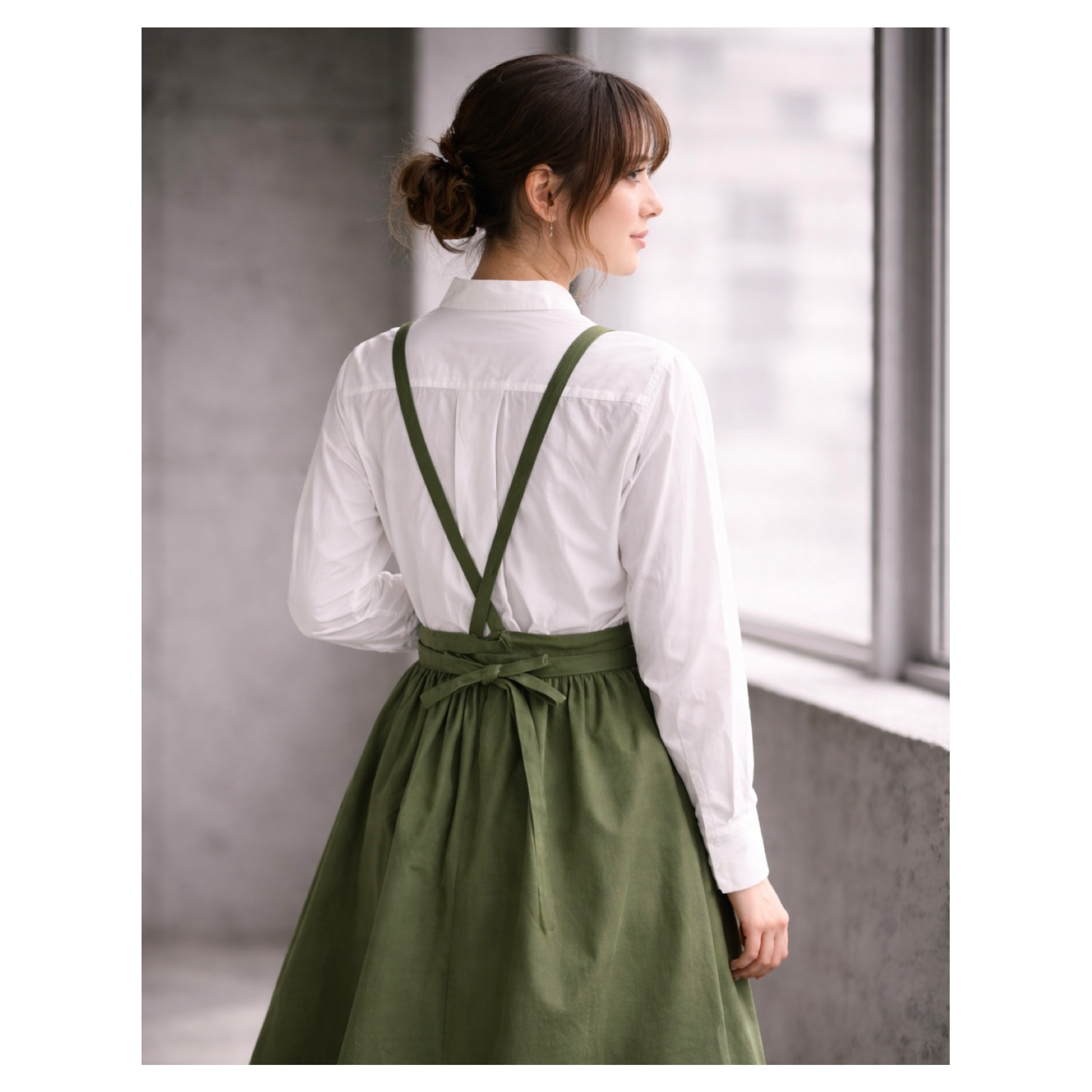 そのままお出かけリネンギャザーエプロン／おうち時間もお洒落に過ごすコットンリネンエプロン／アイビーグリーン