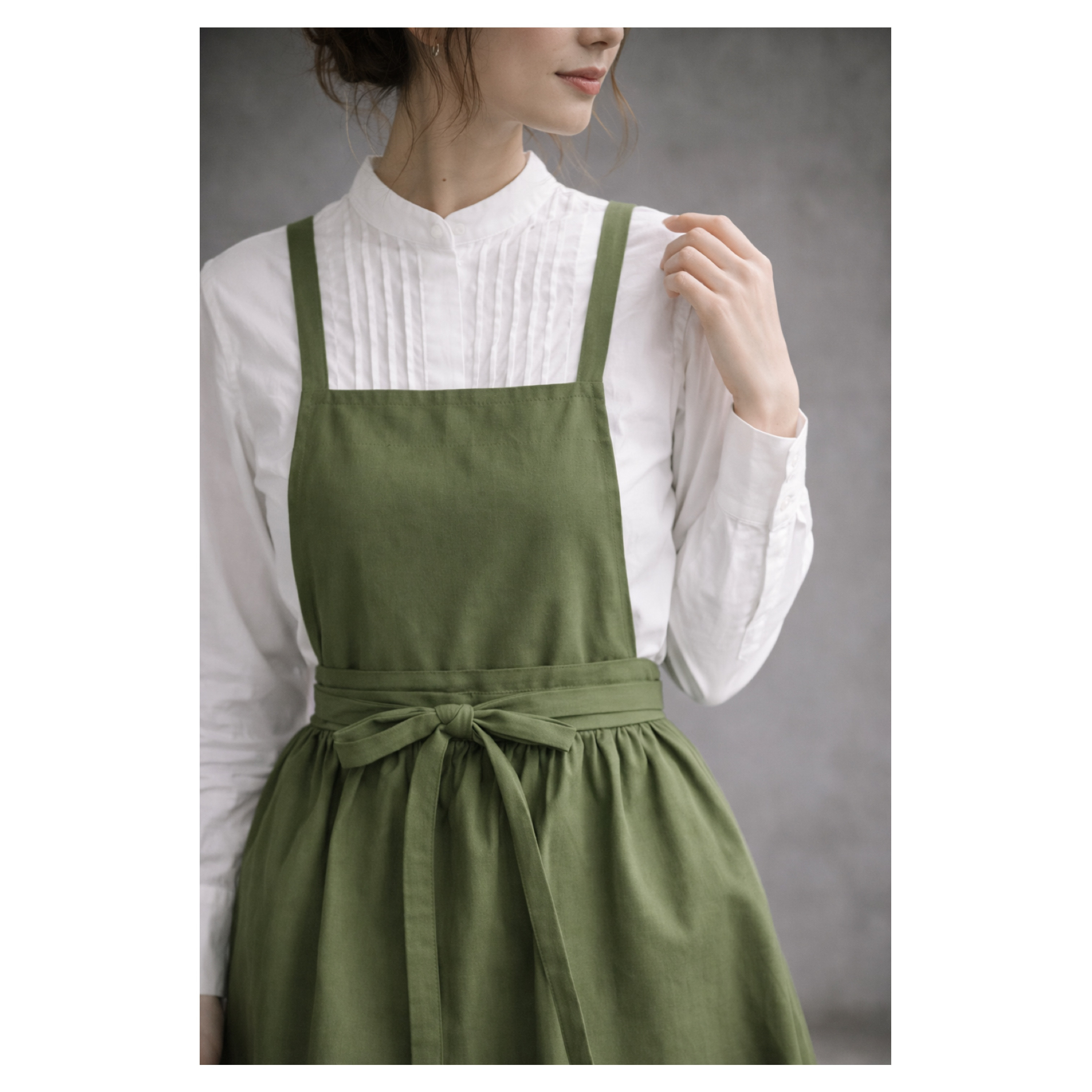 そのままお出かけリネンギャザーエプロン／おうち時間もお洒落に過ごすコットンリネンエプロン／アイビーグリーン