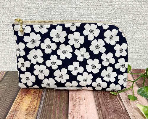 通帳ケース　花柄 640c119e1658bd70ccbefecf1b7f7b