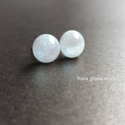 シルバーホワイトの一粒ピアス　アレルギー対応ピアス（パールキャッチ付） 13枚目の画像