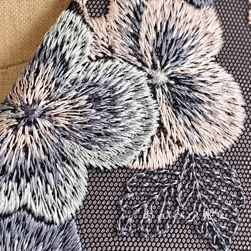 洗える刺繍半衿 あじさい色のお花【ラスト】 和装小物（帯・半襟） 半