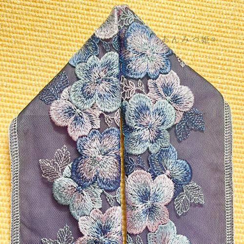 洗える刺繍半衿 あじさい色のお花【ラスト】 和装小物（帯・半襟） 半