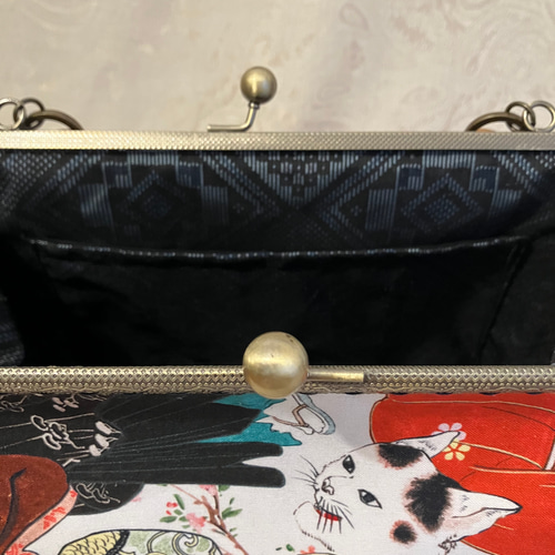 妖怪猫 がま口 バンブー バッグ 竹持ち手 大島紬 着物バッグ 和装