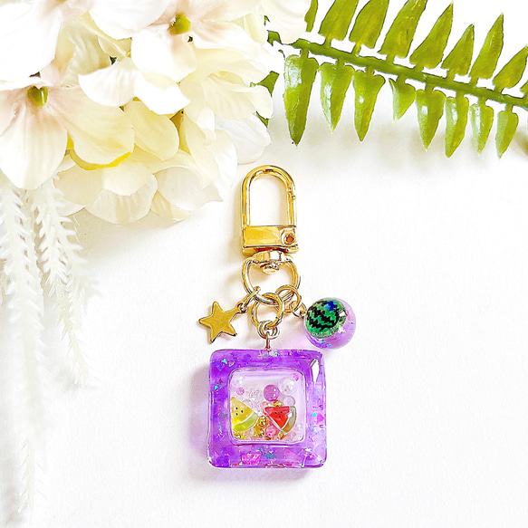 スイカのシャカシャカキーホルダー(四角/紫) その他アクセサリー