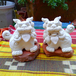 受注製作）「漆喰特大大立シーサーAバージョン」伝統と現代の調和を