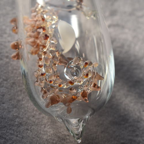 タツノオトシゴのガラスカプセル（プラムピンク） 立体・オブジェ