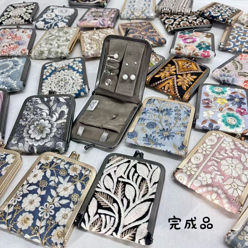 完成品販売【がま口アクセサリーポーチ】インド刺繍リボン 携帯
