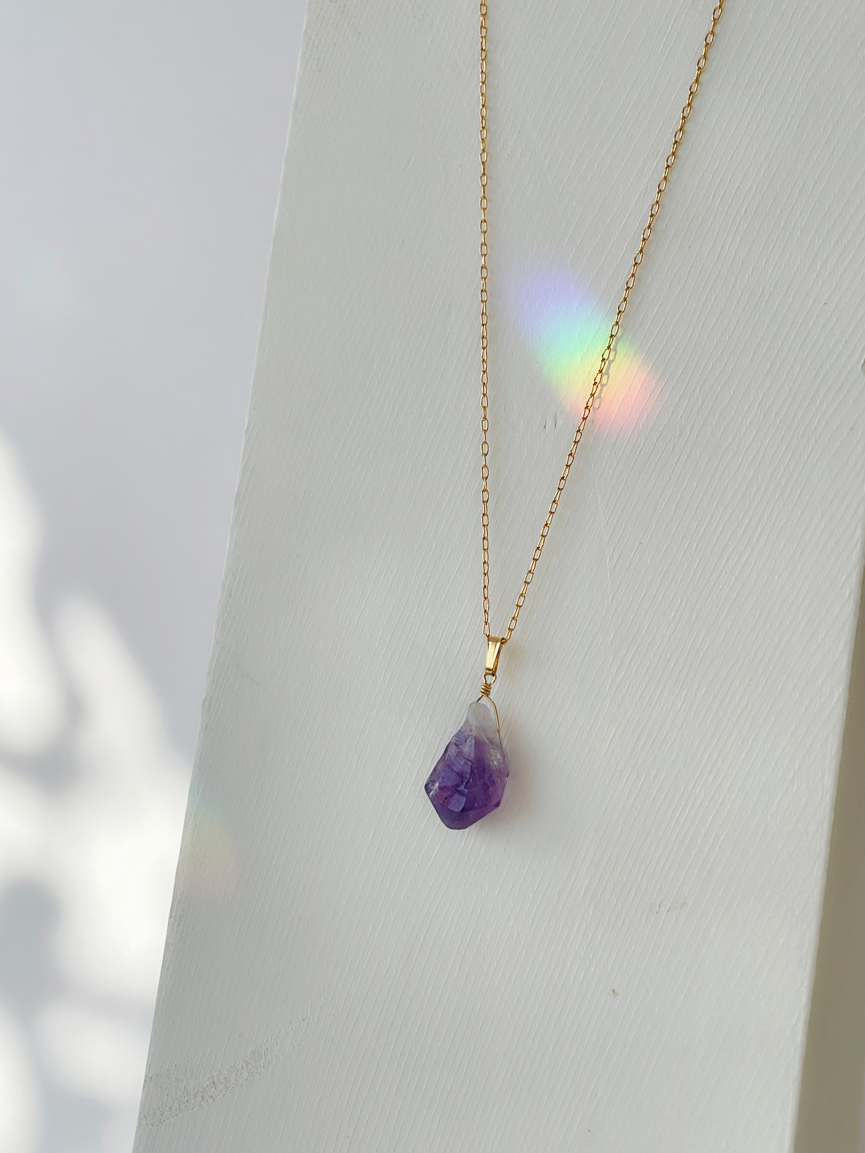アメシストのラフカットネックレス