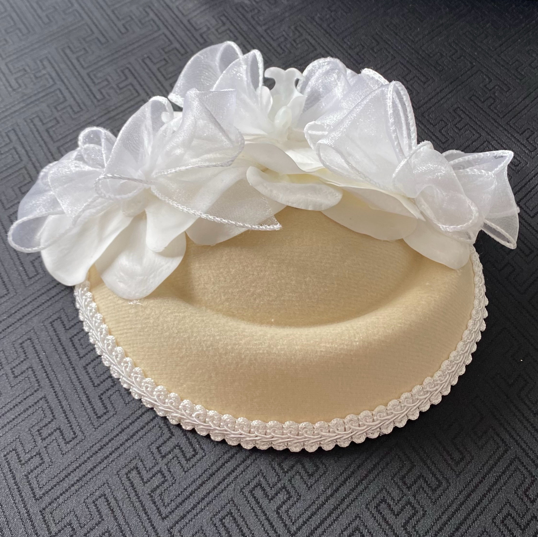 トーク帽　トークハット　カクテルハット　ヘッドドレス  レトロ 成人式　結婚式 　卒業式