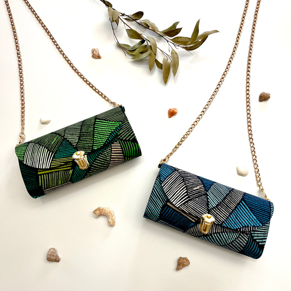 イギリス輸入生地iLivアイリブDEFINITYの軽やかショルダーバッグ　スマホポシェットお財布ポシェットミニショルダー 1枚目の画像