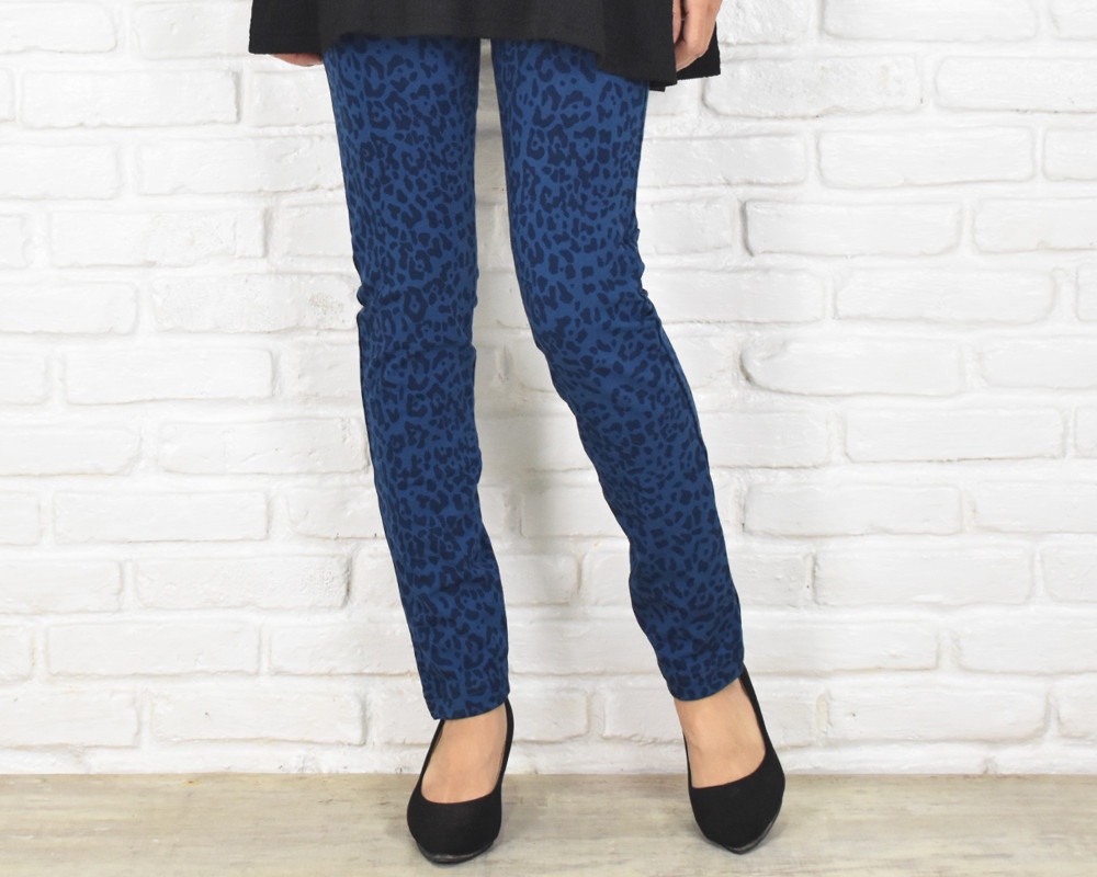 再販　極上の穿き心地！レオパード柄のスキニーストレートストレッチロングパンツ　ネイビー　大きいサイズあり