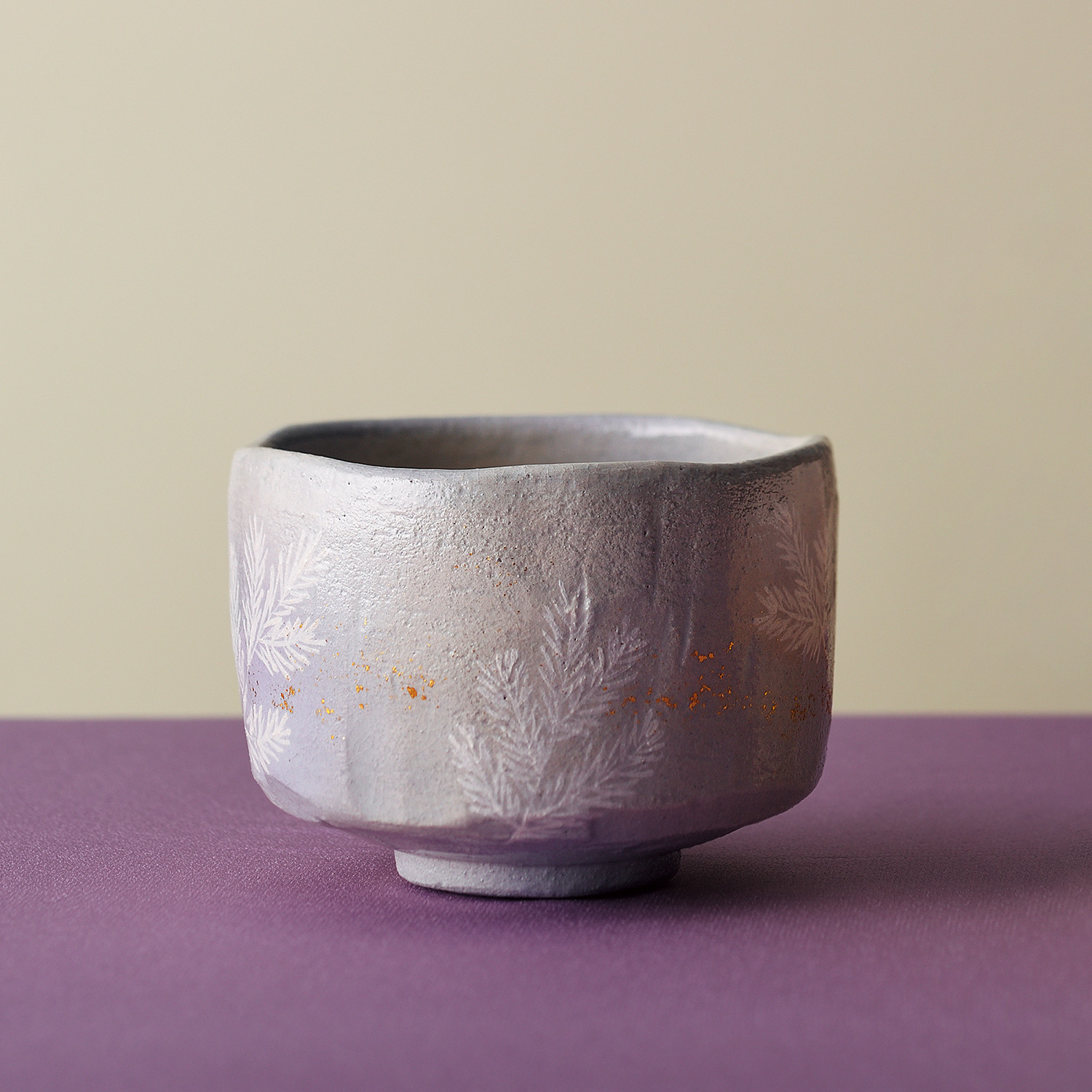 2025年  新作 楽焼〚松影〛抹茶碗　茶入印　贈答品　季節茶碗　茶道具