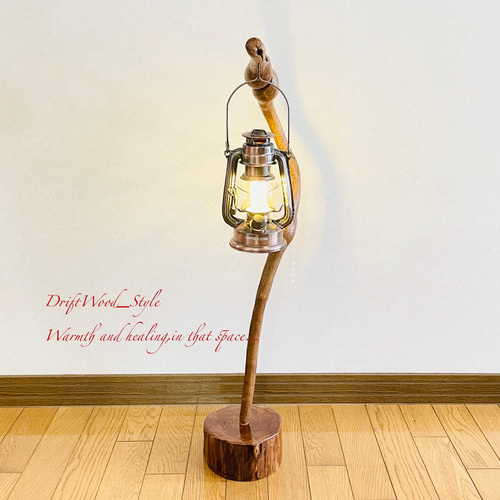 流木インテリア 芸術的な造形の蔦の流木スタンド ランタンやエア