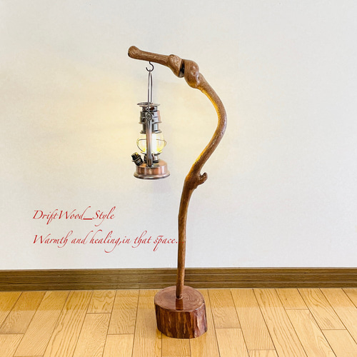 流木インテリア 芸術的な造形の蔦の流木スタンド ランタンやエア