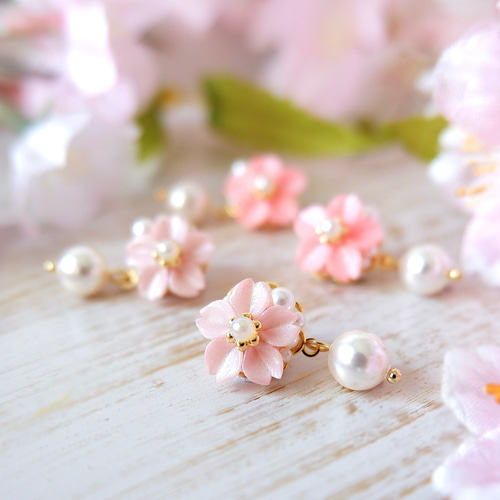 販売終了】春風にゆれるミモザのイヤリング、ピアス・受注制作