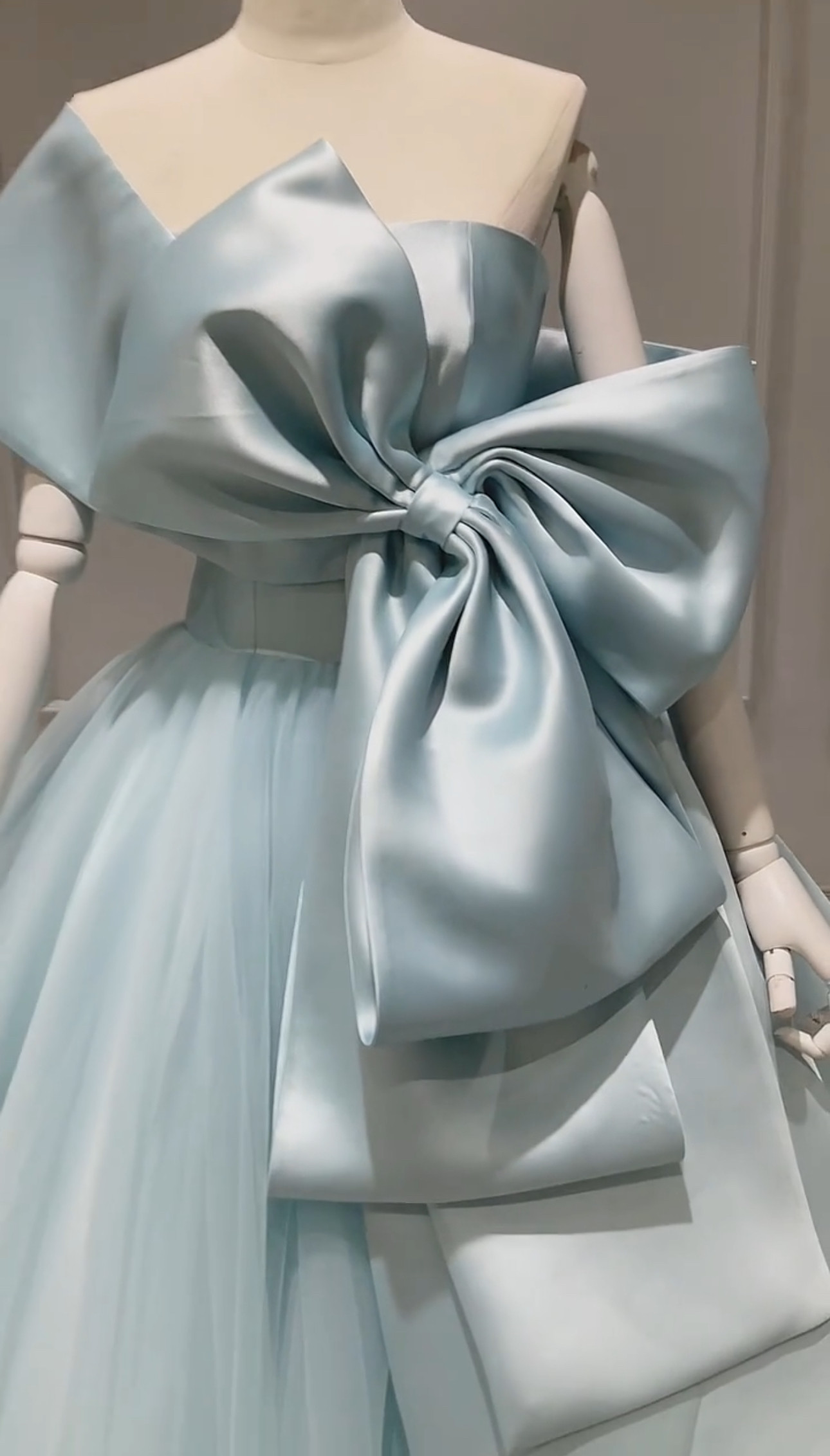 上質なドレス　リボン高級感　カラードレス　お色直し　痩せて見える　優雅　サイズオーダー可能　パーディードレス二次会結婚式