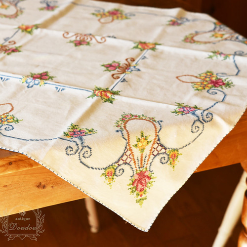 花柄刺繍　 大判テーブルクロス Amazon｜yazi テーブルランナー クリスマス飾り テーブル