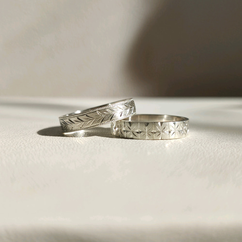 シルバーリング 彫り模様 勿忘草 ミル打ち SV925 地金 彫金 モダン