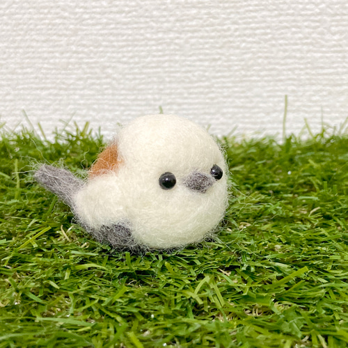 現品限り】まんまるミニシマエナガ 羊毛フェルト ぬいぐるみ
