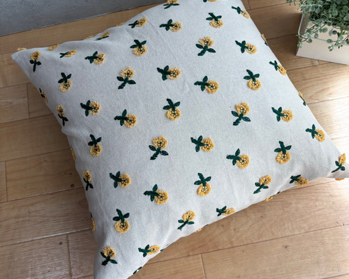 【プレゼントにいかが？】和風柄　刺繍 ハンドメイド　クッションカバー プレゼントにいかが？】和風柄 刺繍 ハンドメイド クッション