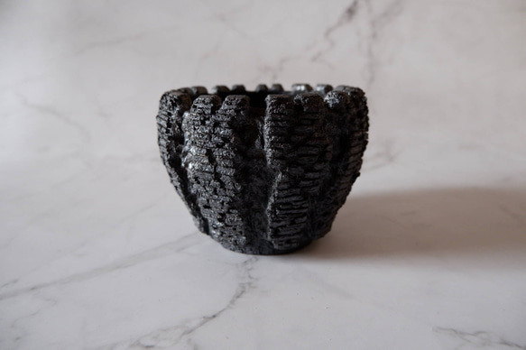 4号黒金彩裂紋鉢857　塊根植物　多肉植物　盆栽　植木鉢　作家鉢　鉢皿　沖縄 3枚目の画像