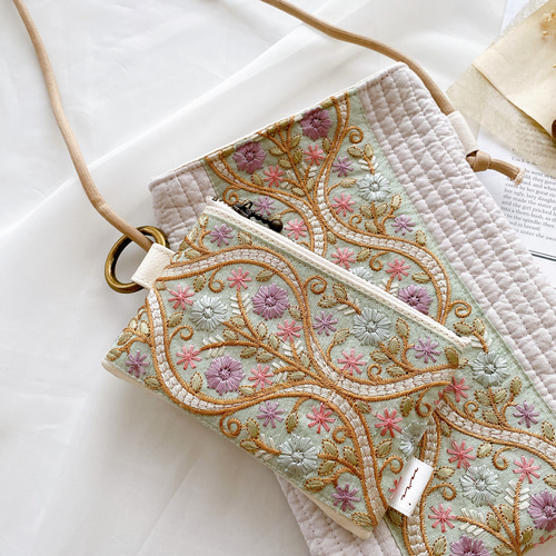 インド刺繍リボン】ハンドメイド サコッシュ ポシェット ヌビ バッグ