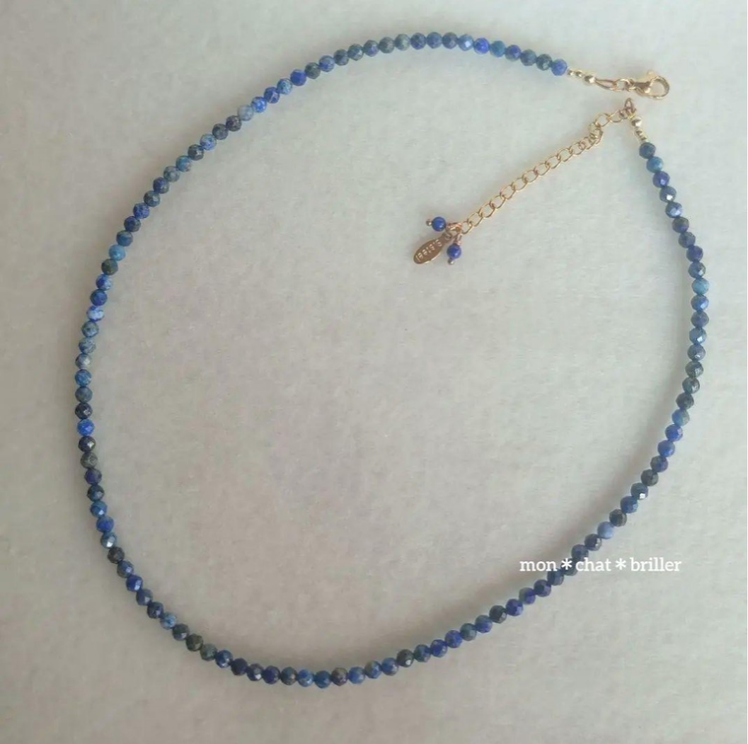 魅力的な奥深いブルーのラピスラズリ　天然石ネックレス　素敵な逸品