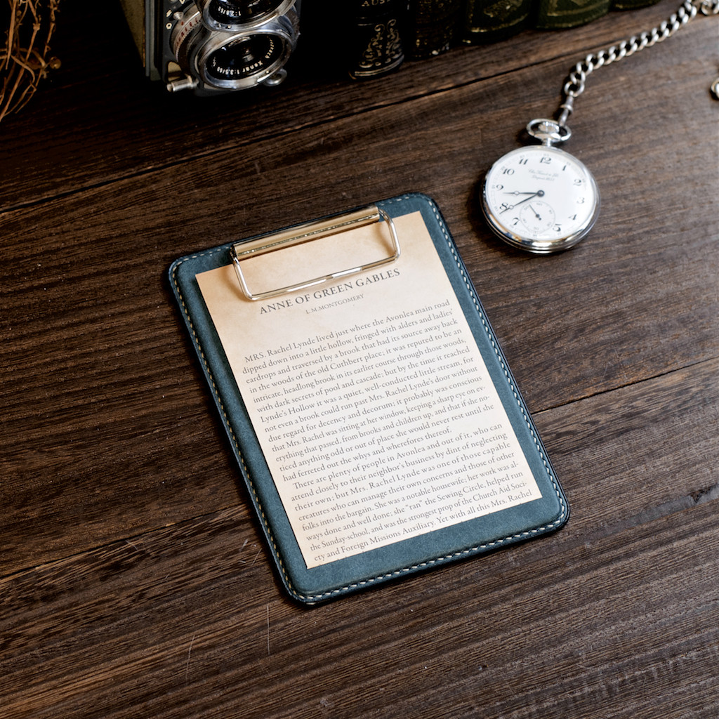 革のクリップボード B7サイズ　カラーオーダー