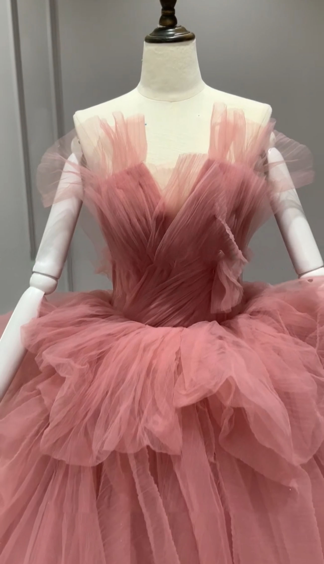 高品質　カラードレス　ピンクソフィア　袖無し　vネック　セクシー　ふんわりチュール　サイズオーダー可能　ブライダル前撮り