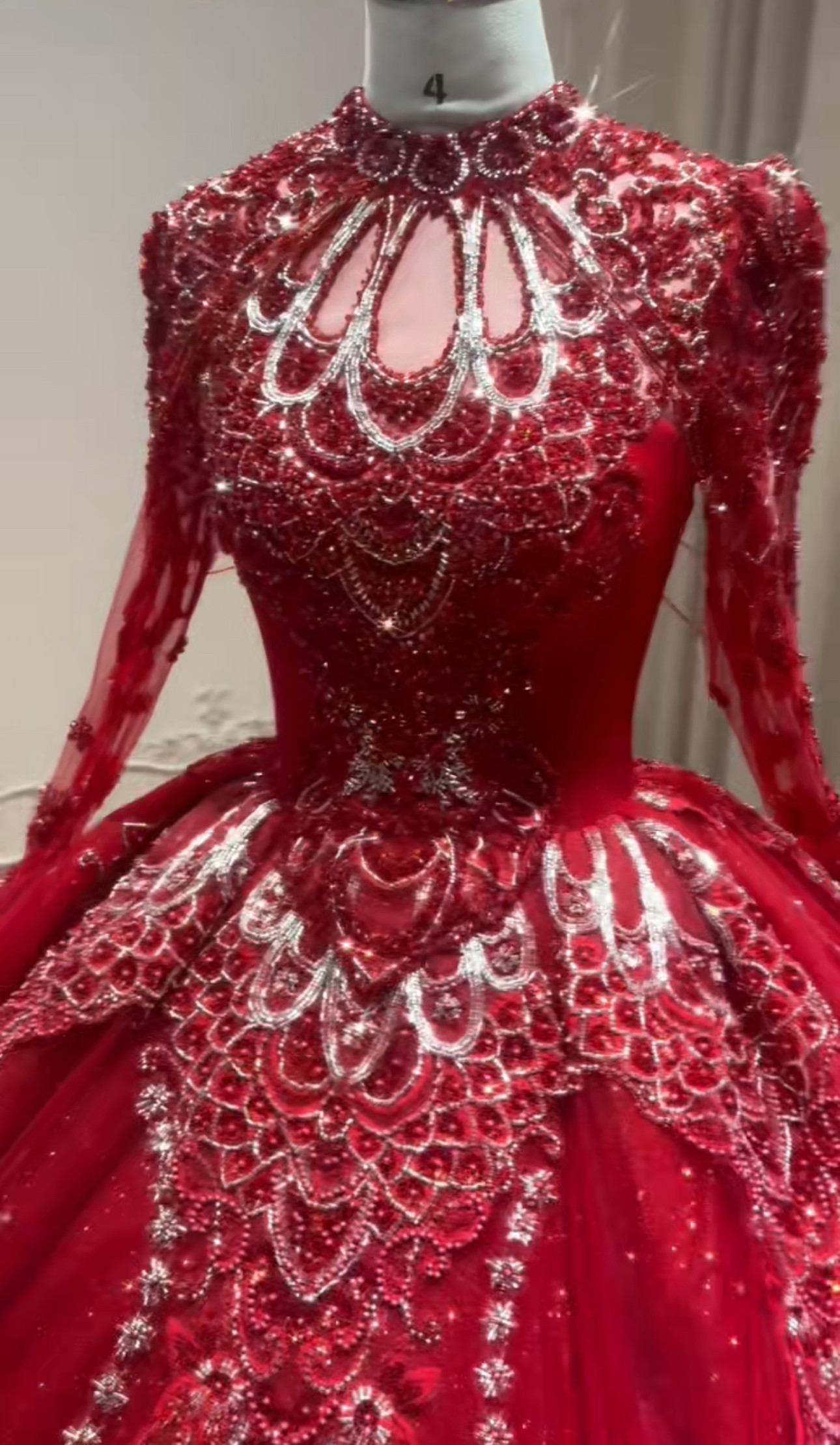 普通のサイズの発送は通常7日以内（土日祝日を除く）に対応させて頂いております（土日祝日を除く）。オーダーサイズは2-4週