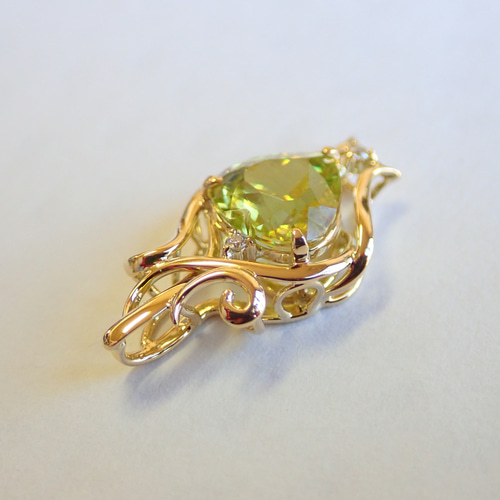 Sphene スフェーン ハートカット 2カラットアップ ペンダント